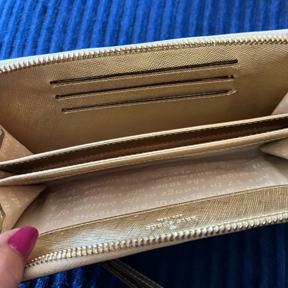 KateSpade Wallet - Picture 2 of 5